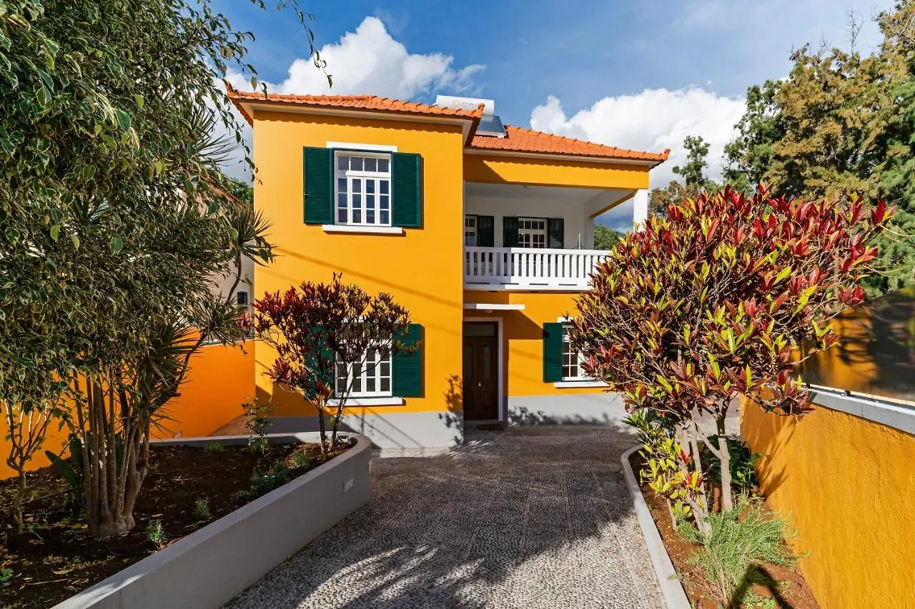 The Yellow House By Lovelystay Funchal 0*,  Portugália