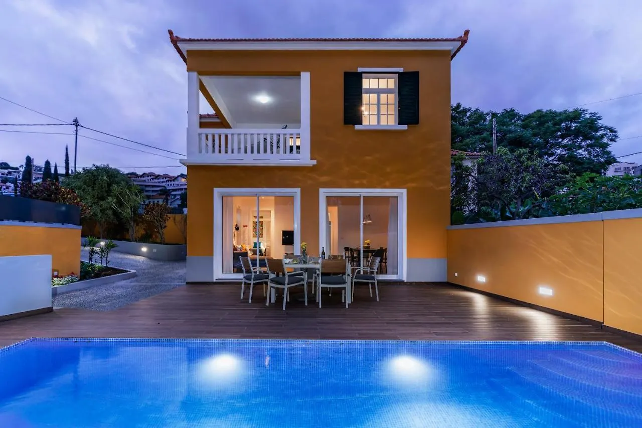 The Yellow House By Lovelystay Funchal 0*,